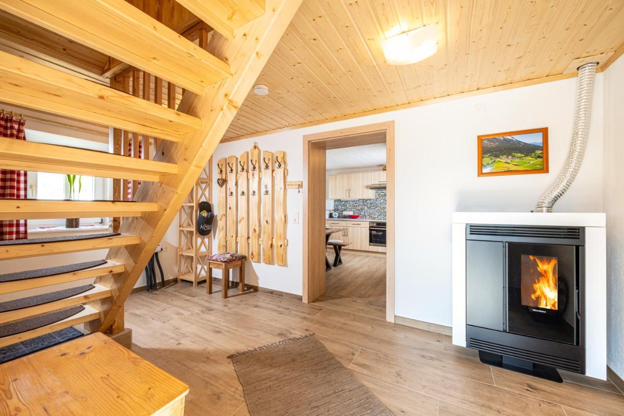 Ferienhaus Schwoellerbauer Sankt Martin am Grimming Bagian luar foto